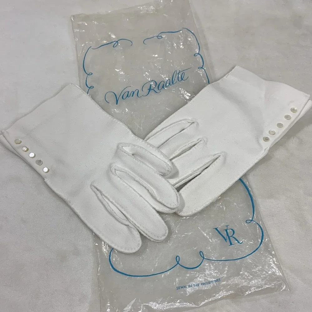 Vintage‎ Women's Van Raalte White Driving Gloves Button Embellished Nylon Formal